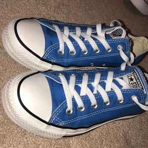 royal blue converse women’s size(9) men’s (7)